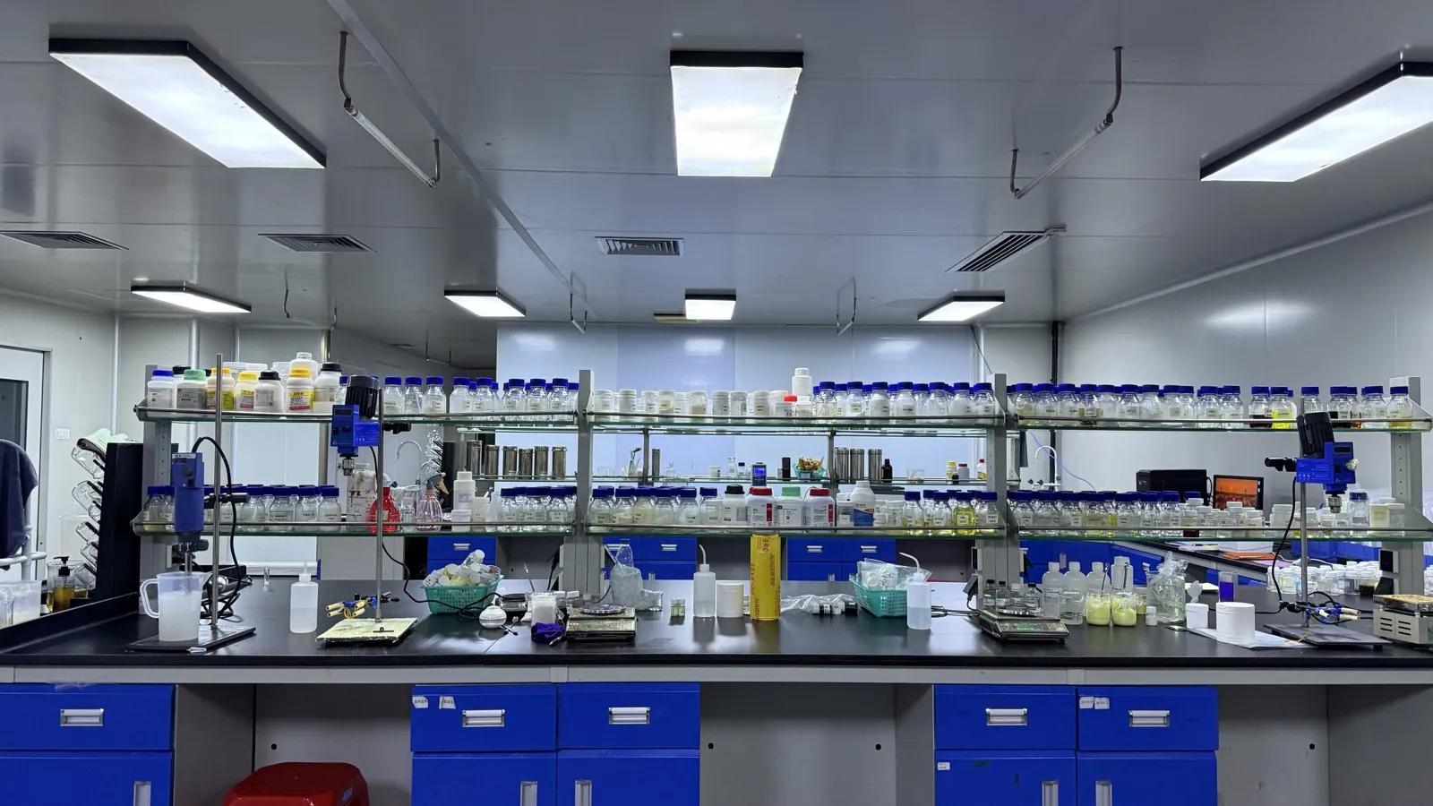 Formulation bench at the GZ Cosmetics Lab laboratory in Guangzhou where cosmetic formulas are screened against the GSO 1943 prohibited and restricted ingredient lists before Saudi notification